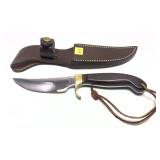 Olsen hunting knife with Olsen leather sheath,