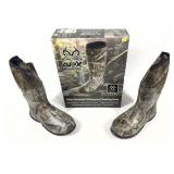 Pair of Realtree Apx men's insulated waterproof