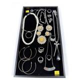 Lot, assorted silver tone fashion jewelry