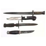 Lot: 4 assorted bayonets/ knives