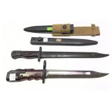 Lot: 2 Bayonets with scabbards