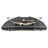 Hoyt Raider compound bow with quiver and