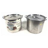Lot: 2 Stockpots with lids