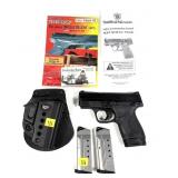 Smith & Wesson M & P 40 Shield .40 S & W