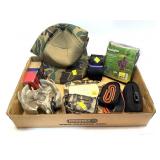 Lot: Assorted hunting Accessories includes Tasco
