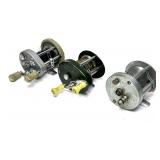 Lot: 3 Vintage fishing reels, includes: