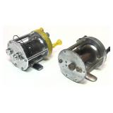 Lot: 2 Vintage fishing reels, includes: