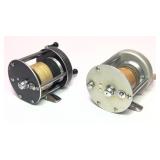 Lot: 2 Vintage fishing reels, includes: