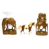 Lot: 2 wooden horse carvings and Roy Rogers