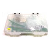 Lot: Plastic tackle case with assorted hooks