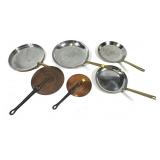 Lot: Collection of Copper frying pans and 2 lids,