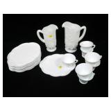 Lot, milk glass: 2 pitchers, 7 plates, 7 cups,