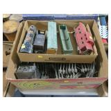 Lot, American Flyer 5-piece train set with track: