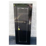 Stack-On metal 10-gun safe with shelves and keys,