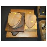 Lot, ten assorted wooden plaques