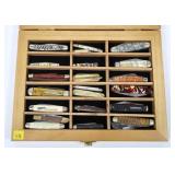Lot: Collection of pocket knives in wooden