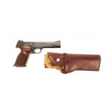 Smith & Wesson Model 41 .22 LR semi-auto, 5 1/2"