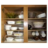 Lot, contents of kitchen cabinet