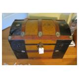 28.5" vintage dome top trunk