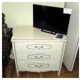 30" Dixie Provincial 3 drawer dresser