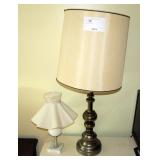 Lot, 2 table lamps