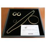 Lot, 14 carat gold jewelry, pair of earrings,