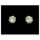 14K White gold round brilliant cut diamond stud