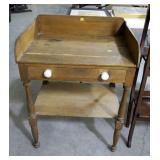 25" pine one-drawer dry sink