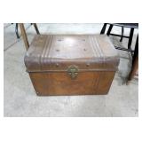 21" x 14" metal trunk