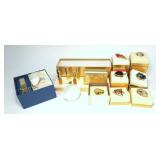 Lot, assorted Estee Lauder perfume solid compacts,