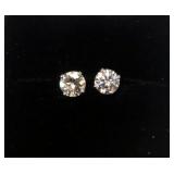 14K White gold round brilliant cut diamond stud