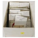 Box of Holiday Postcards, includes: