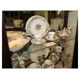 Lot, 4 shelves (in curio cabinet) including:
