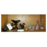 Lot, vintage store scale, cast iron squirrel