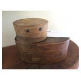 Lot, 2 shaker type wooden boxes