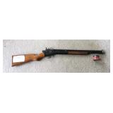 Crosman Arms .22 Cal. pellet gun with can