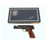 Smith & Wesson Model 41 Match target pistol .22 LR