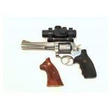 Smith & Wesson Model 686 Distinguished Combat