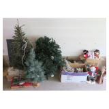 Lot, Christmas decorations