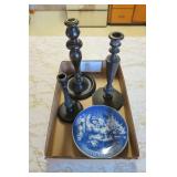Lot, Wooden candlesticks and Christmas plates