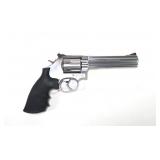Smith & Wesson Model 686-6 Distinguished