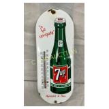 PORC. 7UP THERMOMETER W/BOTTLE 6X15