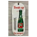 PORC. 7UP THERMOMETER W/BOTTLE  6X15