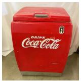 EMB. COCA COLA LIFT TOP DRINK BOX