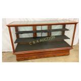 NICE OAK 6FT. FLOOR MODEL SHOWCASE