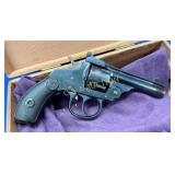 58FP  H&R 32 CAL.REVOLVER