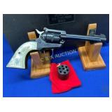 137FP  RUGER SINGLE SIX 22/22MAG. MOTHER PEARL