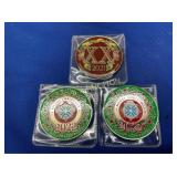 LOT OF 3 COMM CASEXX, 2021 CHRISTMAS,2 2022 WREATH