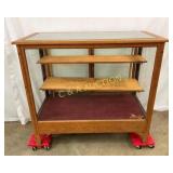 48X41 OAK FLOOR MODEL SHOWCASE