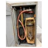 1928 GAS PUMP TEST W/ WOODEN CRATE 17X33